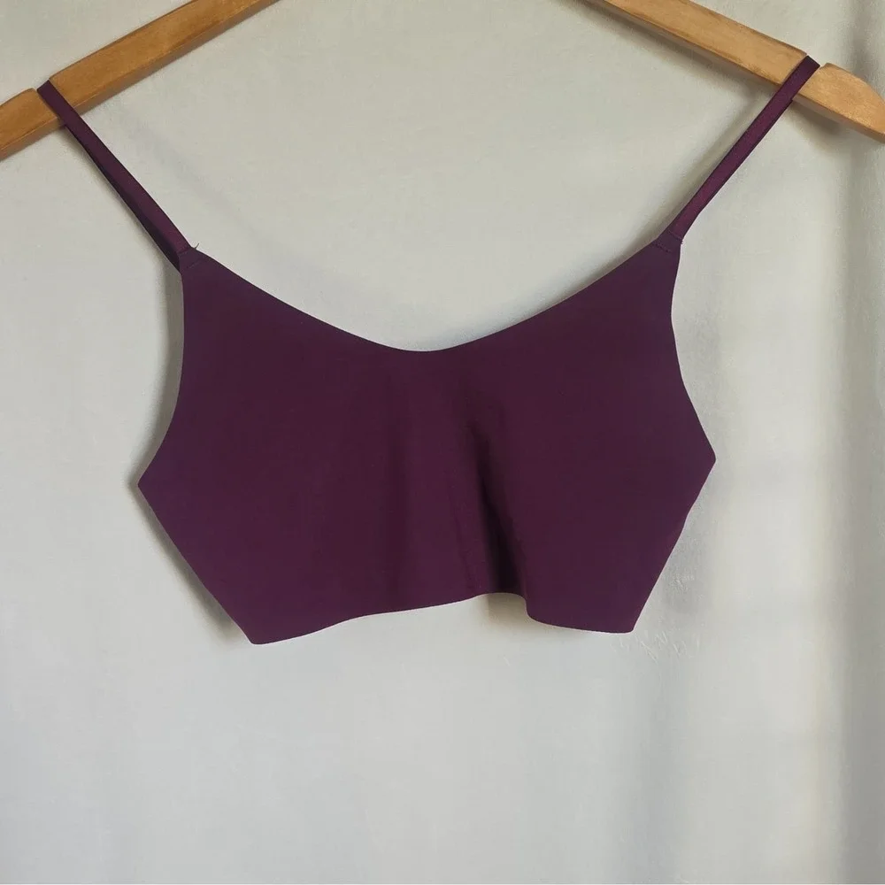 Victoria's Secret Purple Lace Wireless Bralette Bra Size M Pullover Adjustable